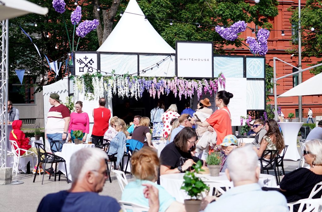 Riga’s 825th Birthday celebration restaurant “Open a Window to Riga”