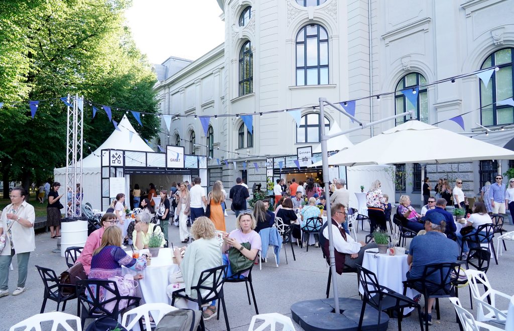 Riga’s 825th Birthday celebration restaurant “Open a Window to Riga”