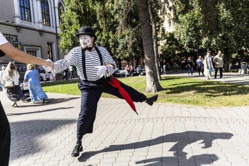 Pasākums “Rīga(s) stāsti” Vērmanes dārzā un Ielu muzikanti Vecrīgā 22
