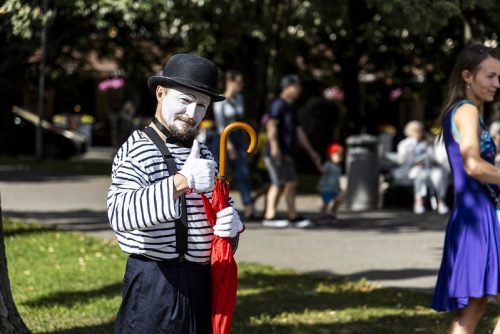 Pasākums “Rīga(s) stāsti” Vērmanes dārzā un Ielu muzikanti Vecrīgā 14
