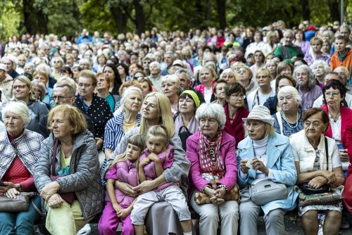Pasākums “Rīga(s) stāsti” Vērmanes dārzā un Ielu muzikanti Vecrīgā 6