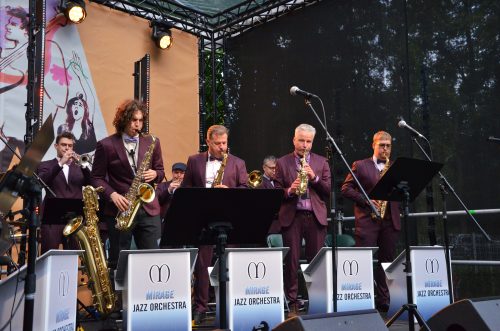 “Mirage Jazz Orchestra”, Aija Vītoliņa un Laimis Rācenājs Dauderu parkā 2