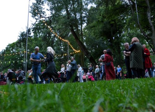 “Mirage Jazz Orchestra”, Aija Vītoliņa un Laimis Rācenājs Dauderu parkā 13