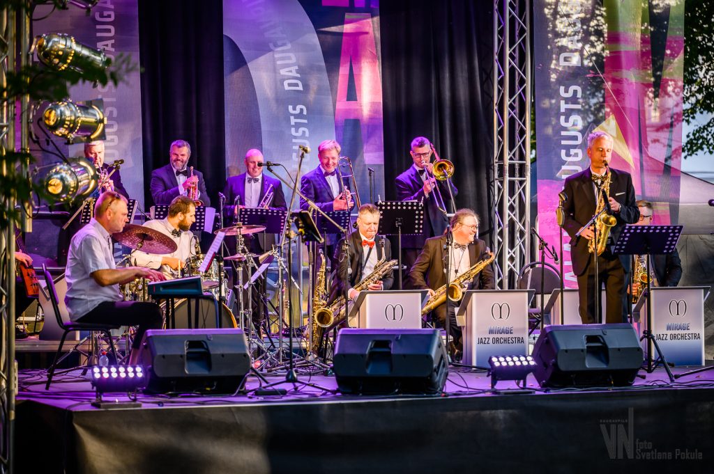 “Mirage Jazz Orchestra”, Aija Vītoliņa un Laimis Rācenājs