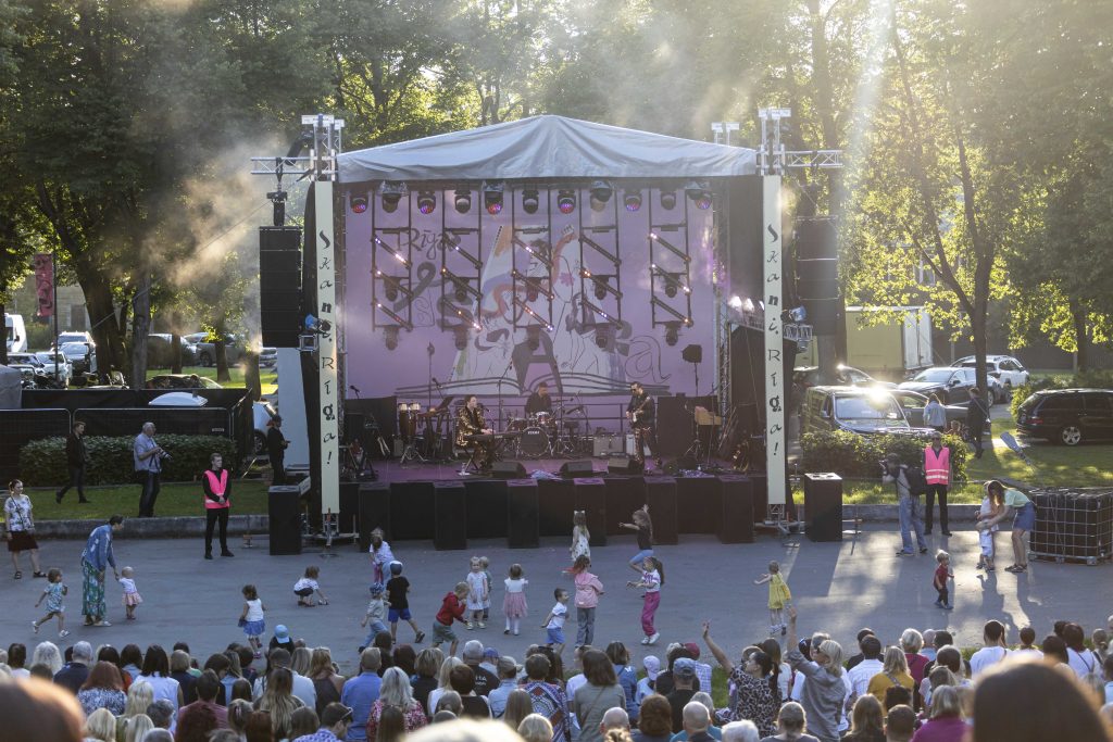 “Sigma” un “Kautkaili” 13. augustā Dzegužkalnā