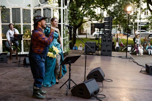 Koncertvakars “Daiļdārznieku kabarē” 1. augustā Vērmanes dārzā 9