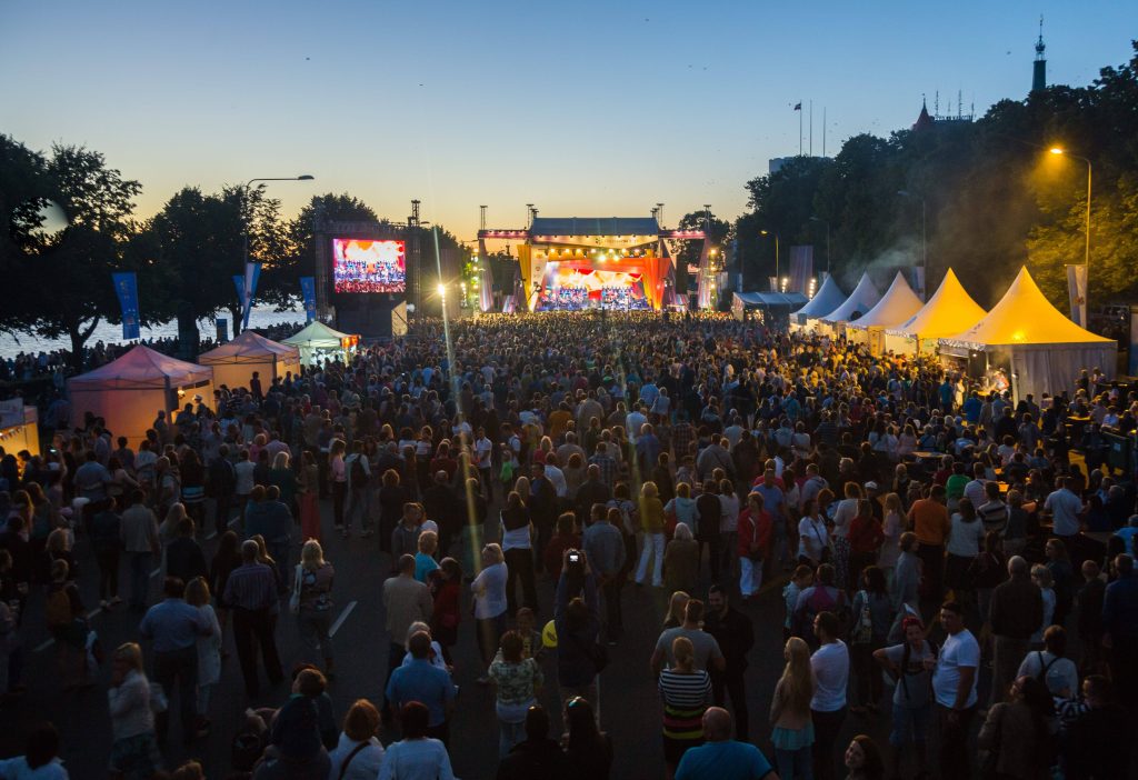 Rīgas dzimšanas dienas svinības 11. novembra krastmalā “Svini, Rīga!”