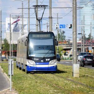 Rīgas svētkos par sabiedrisko transportu un autostāvvietām nav jāmaksā; būs sabiedriskā transporta papildreisi